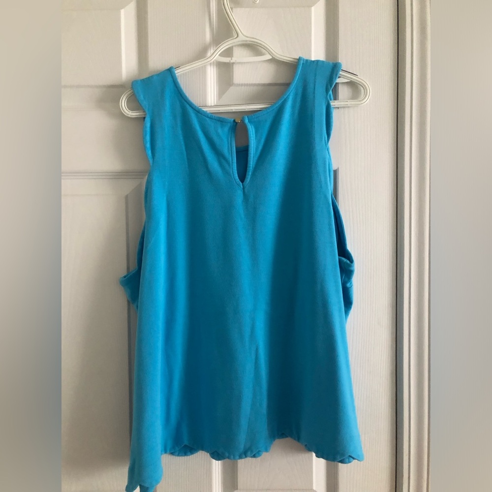 Blue Crown and Ivy scalloped top 2X